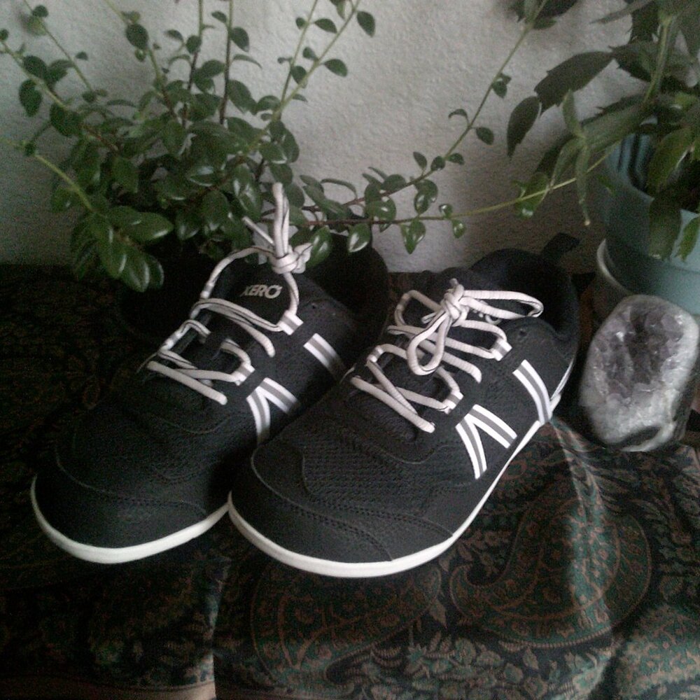 SALE- TODAY ONLY!!! Size 9.5 Prio Xero Shoes Women's B&W Barefoot Shoes